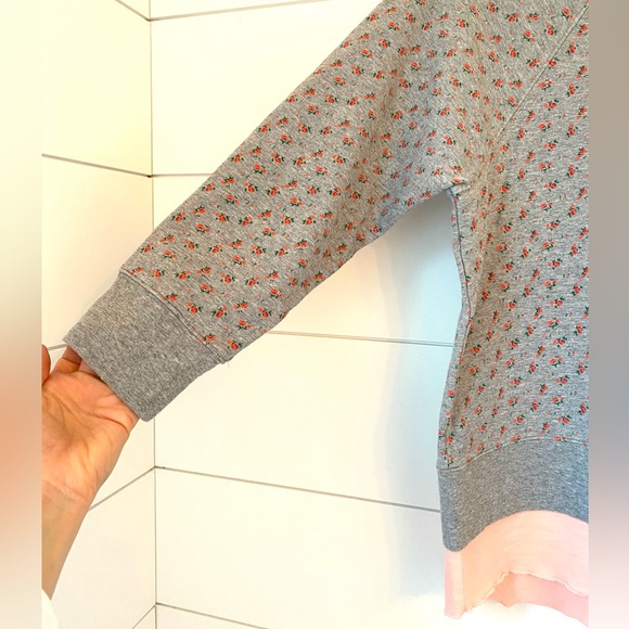 Matilda Jane Gray Crewneck Sweatshirt with Pink Layered Hem. Medium - Picture 4 of 8